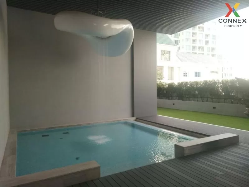 FOR RENT condo , The Diplomat Sathorn , corner unit , BTS-Surasak